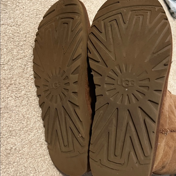Tall UGG size 6 - snow stained. Offers welcome - Picture 5 of 5